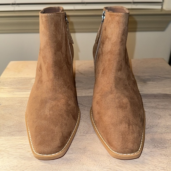 NWOT Linea Paolo Windy Snip Toe Bootie Color Mushroom Size 8 - Picture 6 of 15